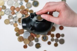 10 Money-Saving Tips for College Students